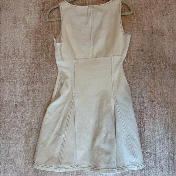 En Saison White Mini Dress Size S NWT - Picture 2 of 4